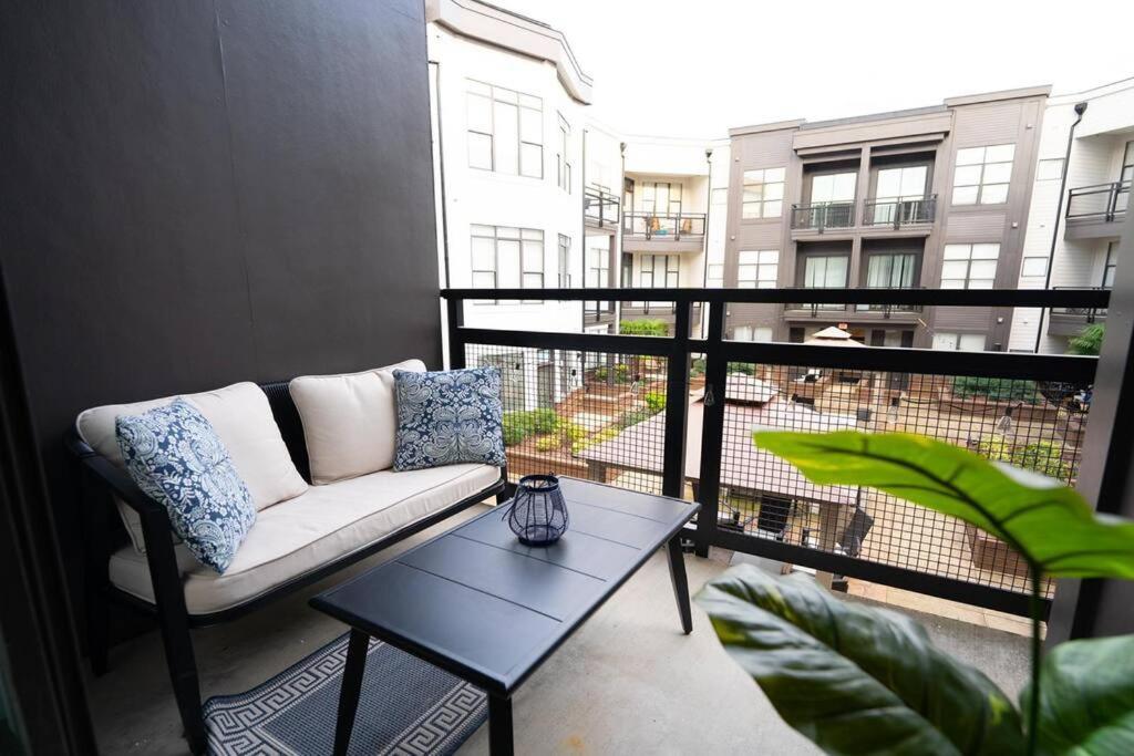 Luxury Apartment Wifi, Gym, Pool, Shops & Food! Unit 329 Charlotte Zewnętrze zdjęcie